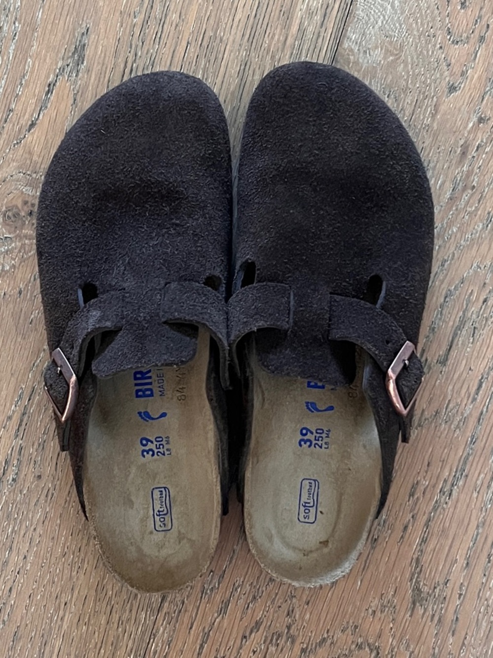 Brown Suede Birkenstock Bostons. Size 39. Like new.